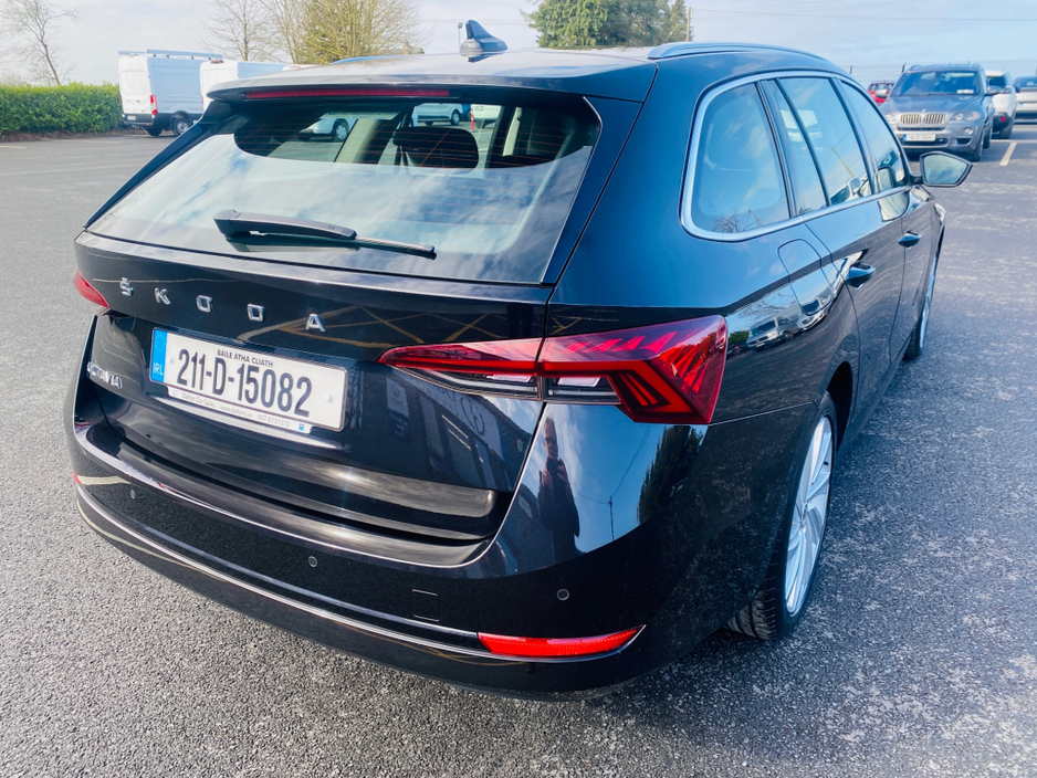 2021 Skoda Octavia - image 5