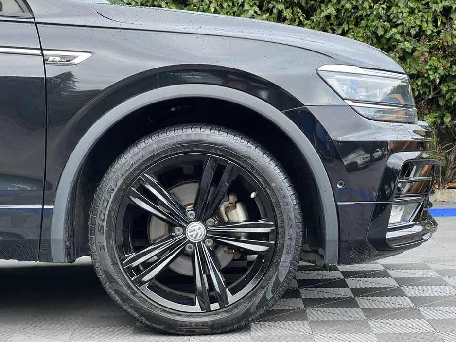 2018 Volkswagen Tiguan - image 9