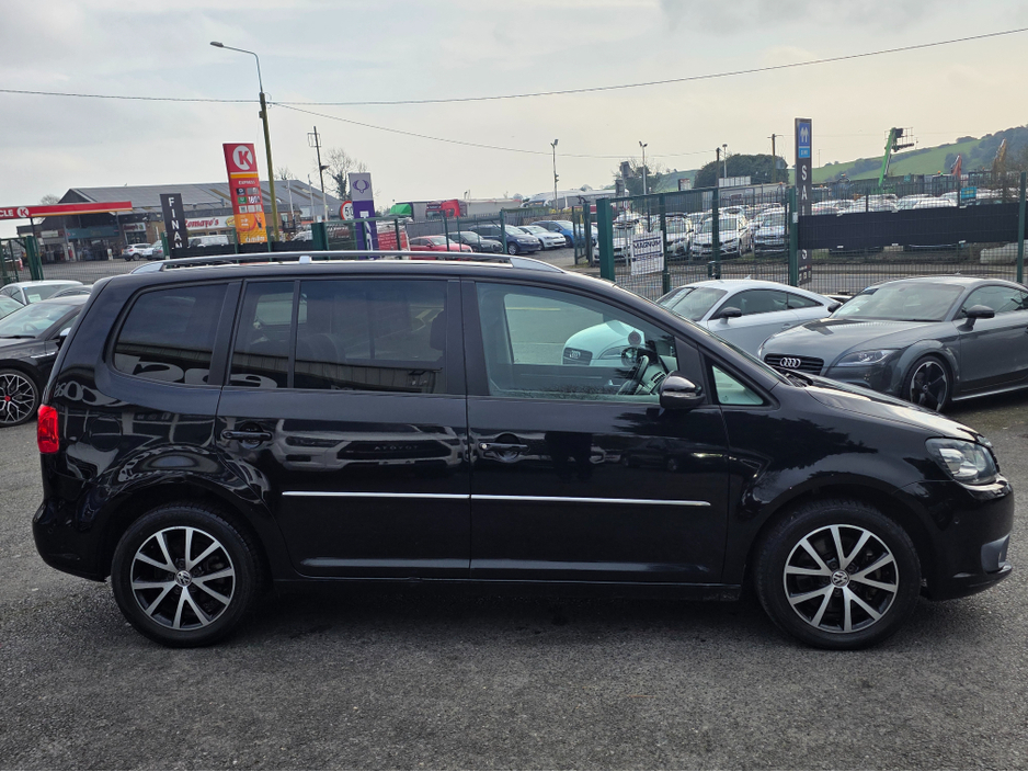 2013 Volkswagen Touran - image 5