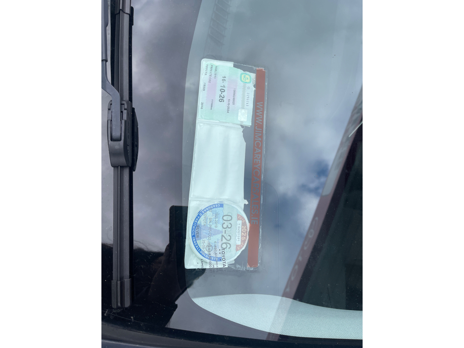 2016 Toyota Prius - image 9