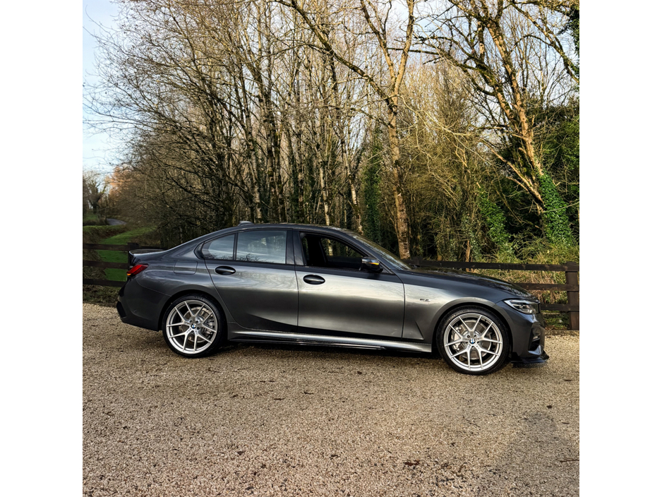 2021 BMW 3 Series 2021 (212)  BMW 330e M-SPORT  290BHP €25,999