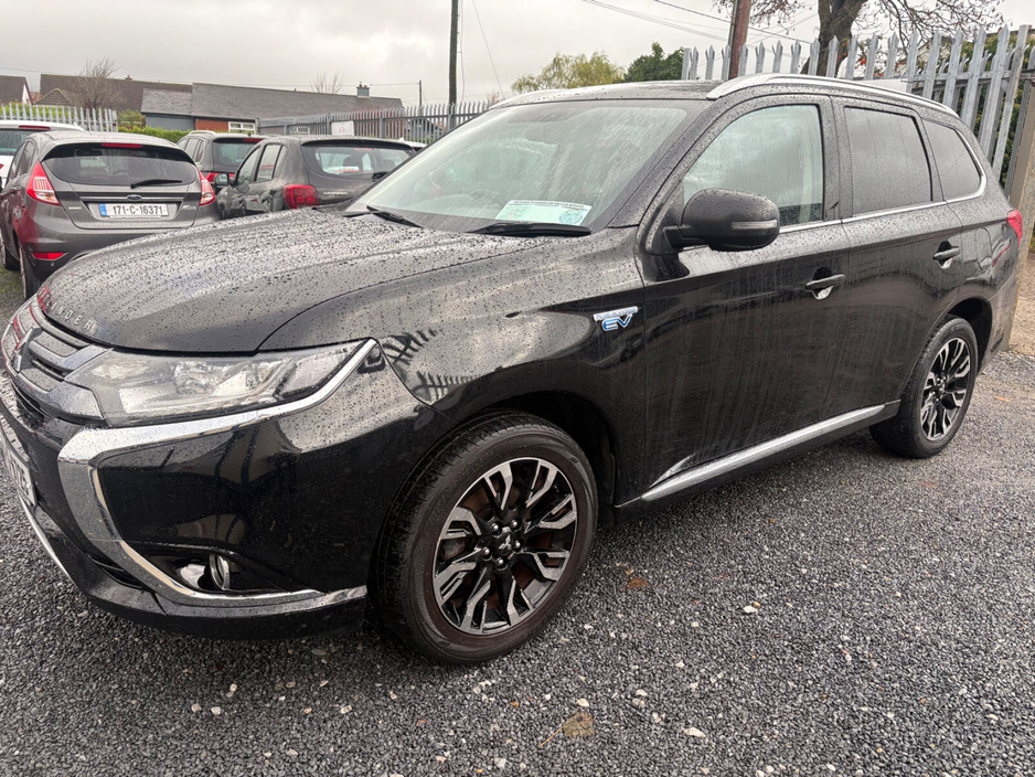 2016 Mitsubishi Outlander PHEV 2.0L MIVEC 4WD 5-Seater Instyle €12,995