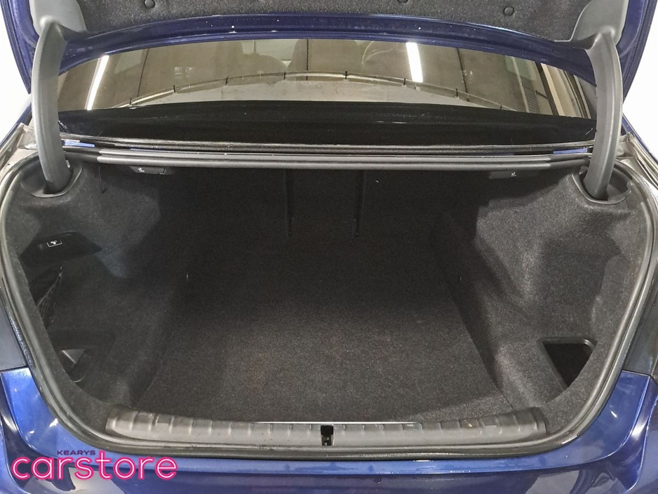 2017 BMW 5 Series - image 19