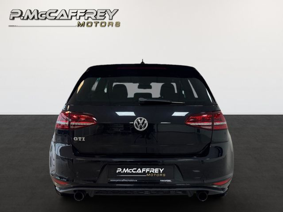 2015 Volkswagen Golf - image 6