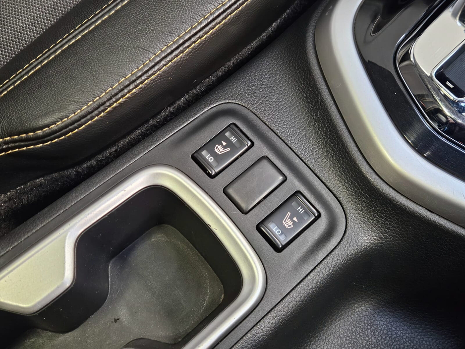 2019 Nissan Navara - image 15