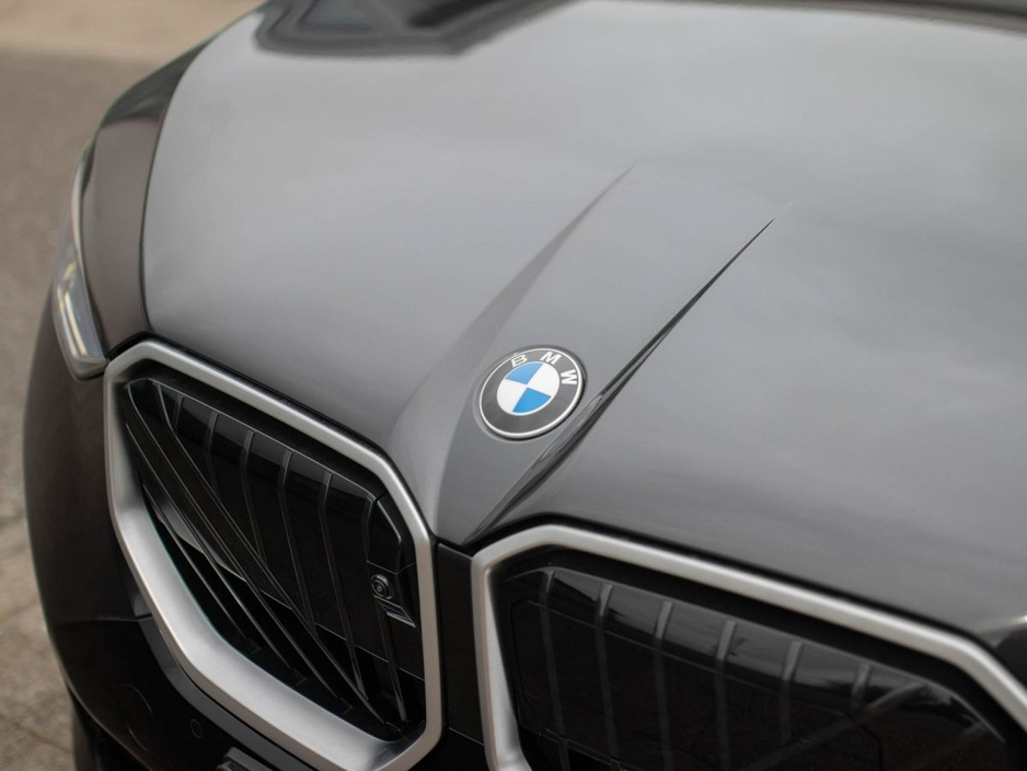 2026 BMW X3 - image 2