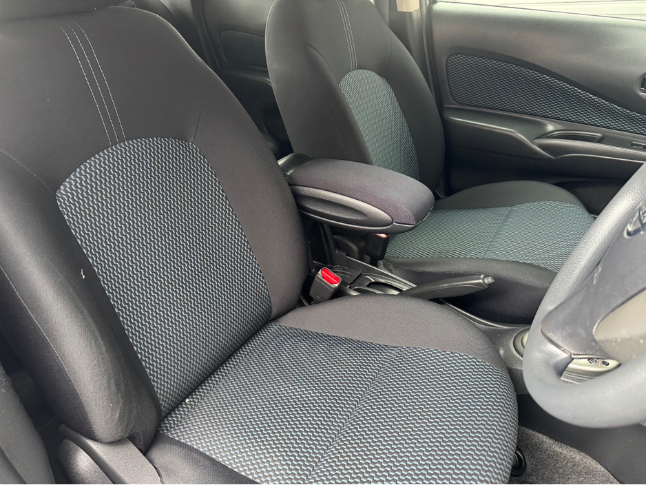 2015 Nissan Note - image 12