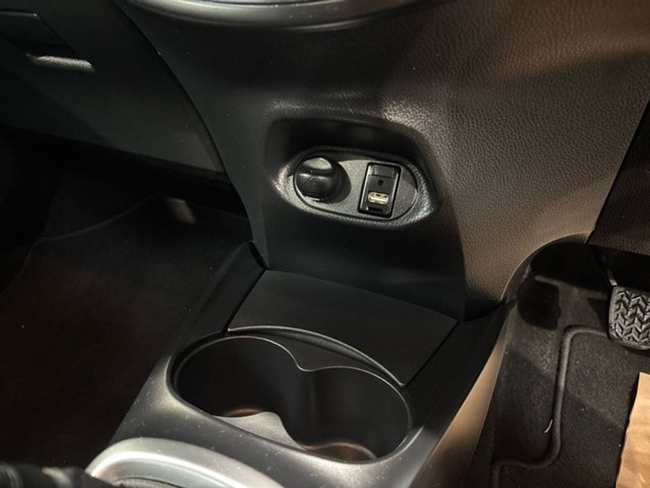 2015 Toyota Yaris 1.0 5DR LUNA MC €8,995