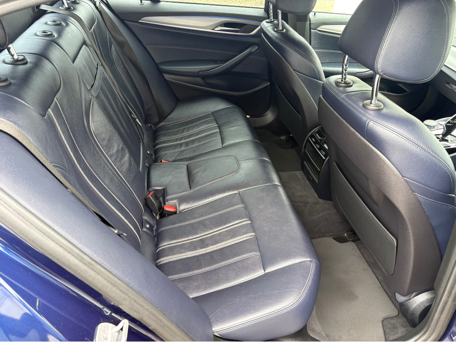 2018 BMW 5 Series - image 16