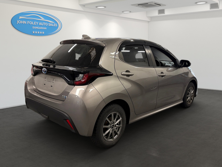 2020 Toyota Yaris - image 8