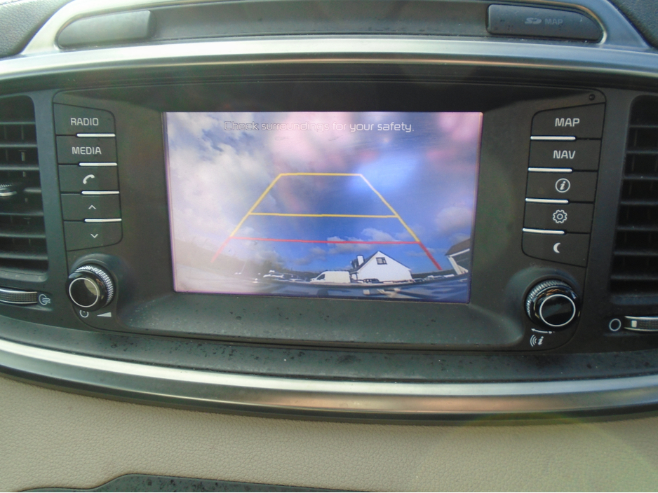 2016 Kia Sorento - image 10