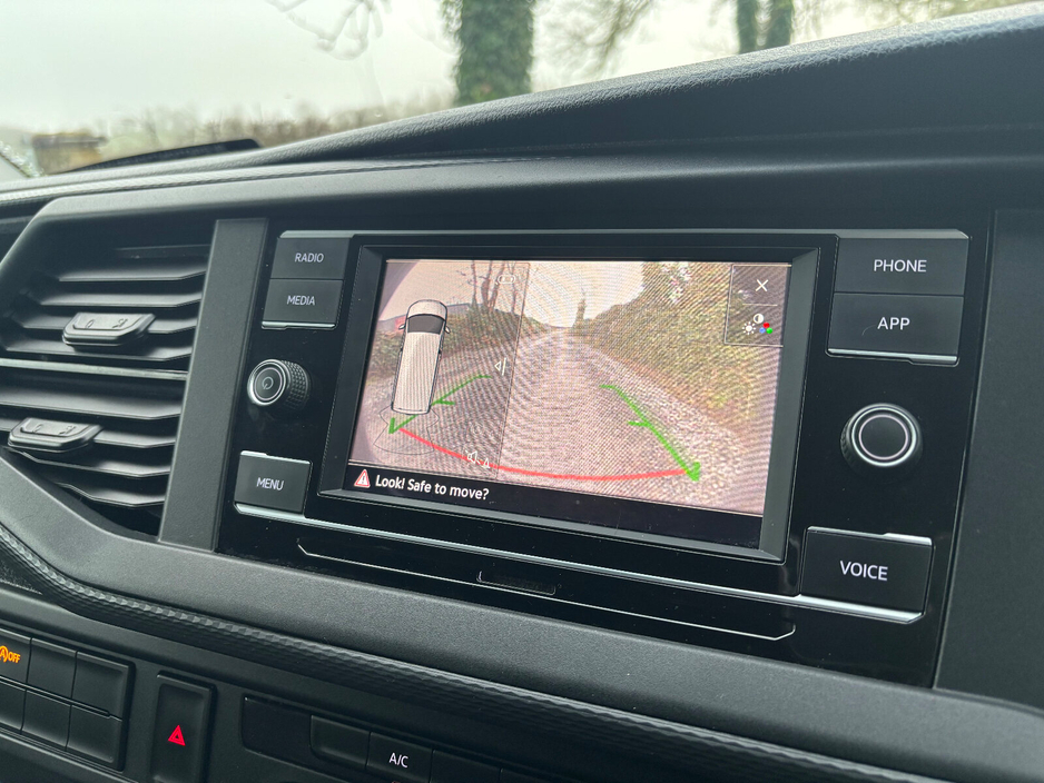 2021 Volkswagen Transporter  €18,998