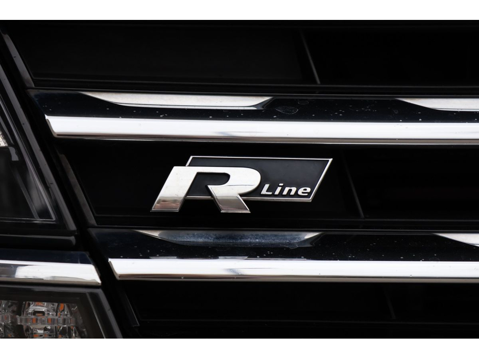 2017 Volkswagen Tiguan - image 4