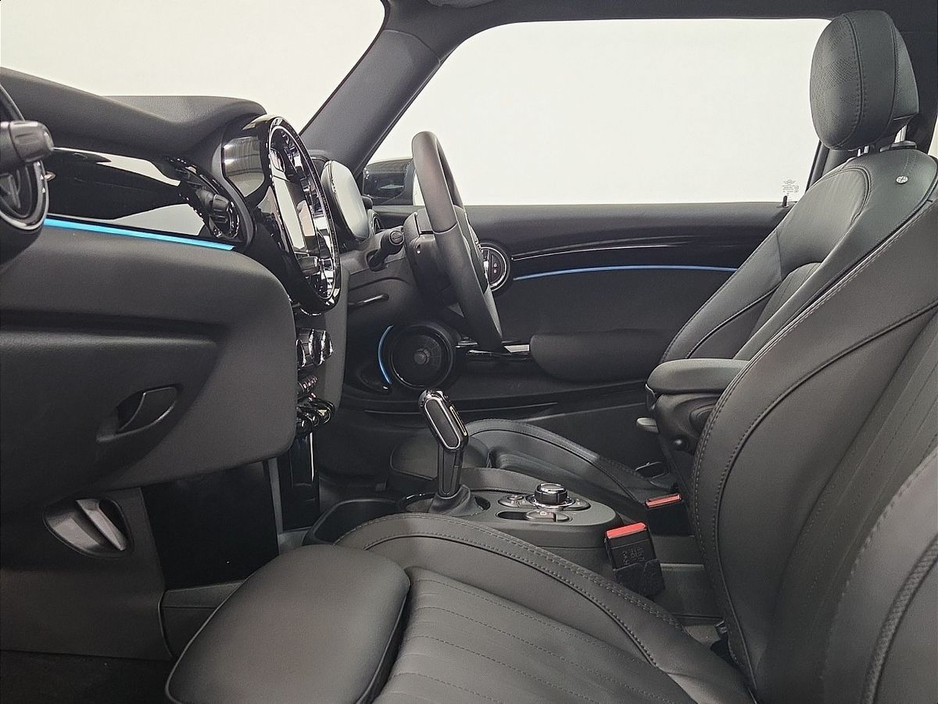 2023 MINI Hatch Electric Level 3 €24,950