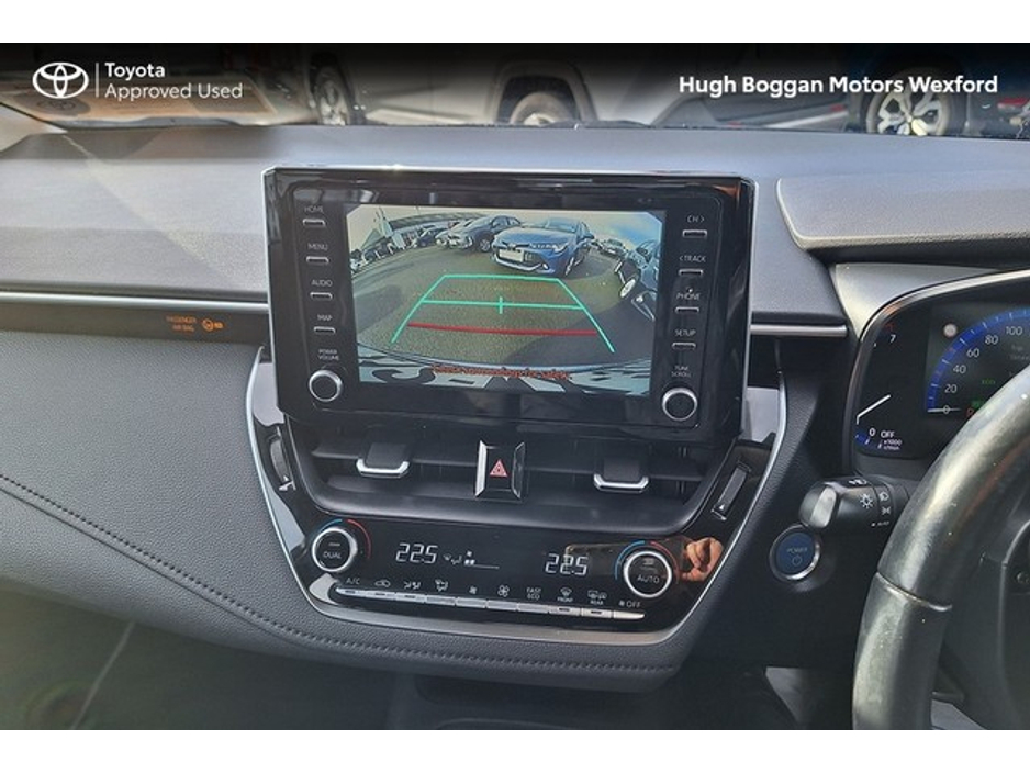 2021 Toyota Corolla HYBRID, REALLY LOW MILEAGE! €22,995