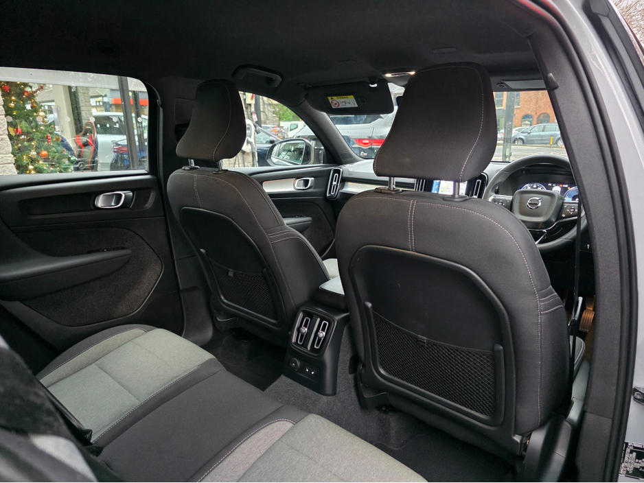 2023 Volvo XC40 RECHARGE T6 PLUS DARK AWD 350 BHP PHEV FINANCE ARRANGED. SIMI. AA APPROVED €35,950