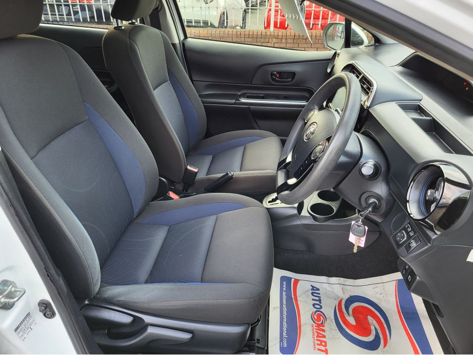 2020 Toyota Aqua - image 13