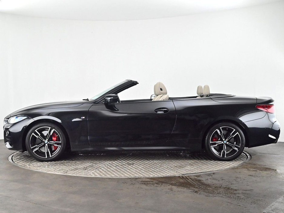 2025 BMW 4 Series - image 30