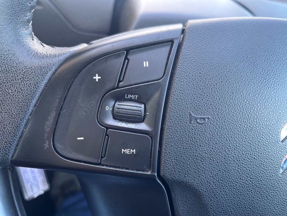 2014 Citroen C4 Picasso - image 15