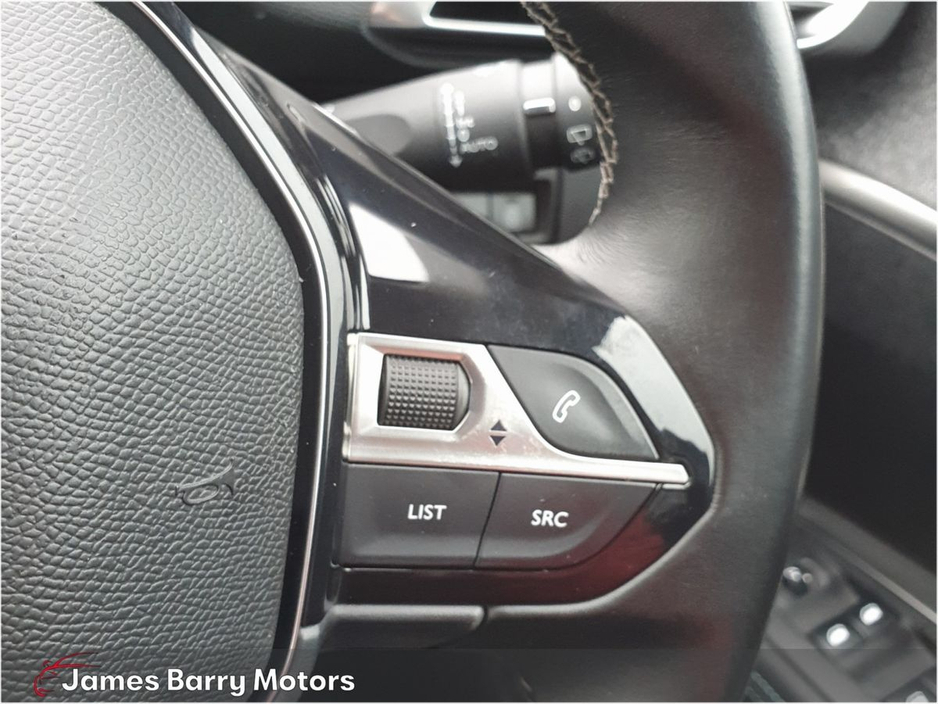 2021 Peugeot 5008 - image 22