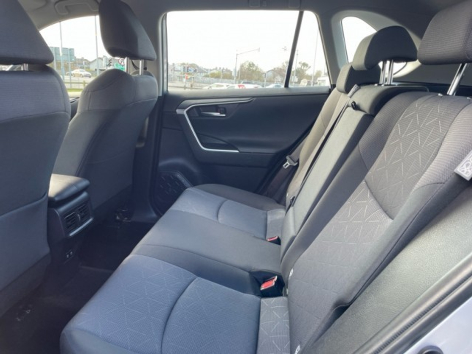 2019 Toyota Rav4 - image 8