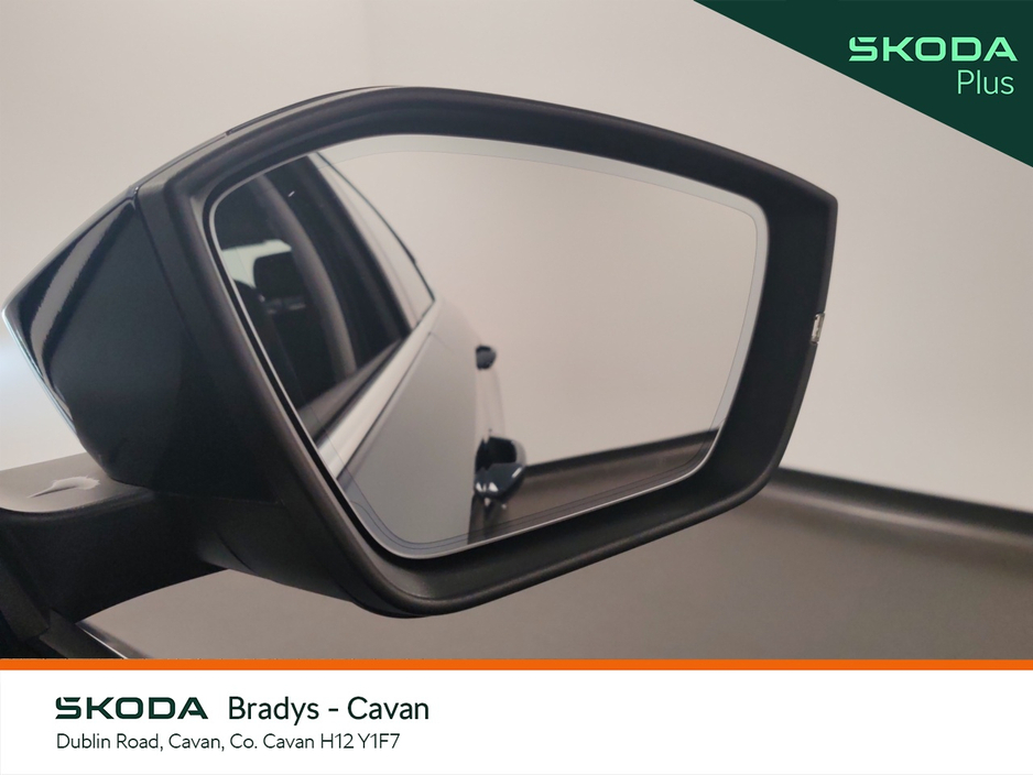 2023 Skoda Octavia - image 33