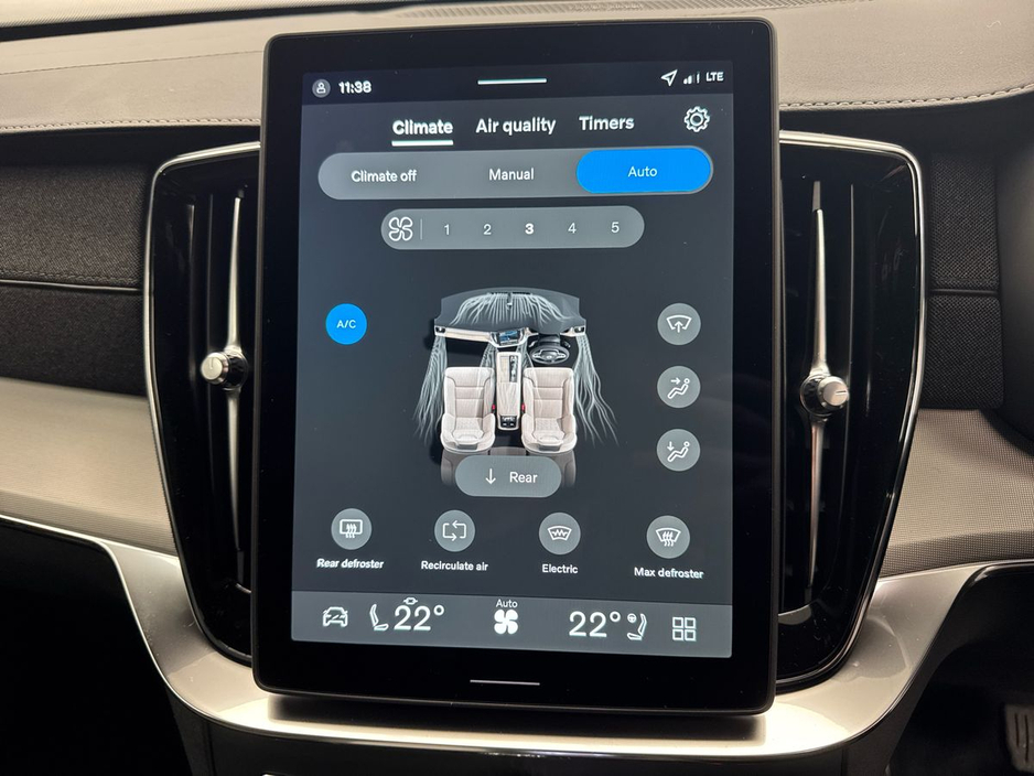 2026 Volvo XC90 - image 18