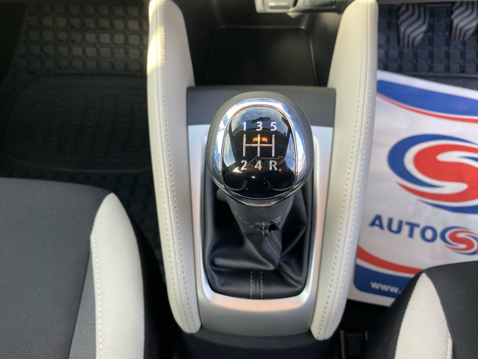 2019 Nissan Micra - image 17