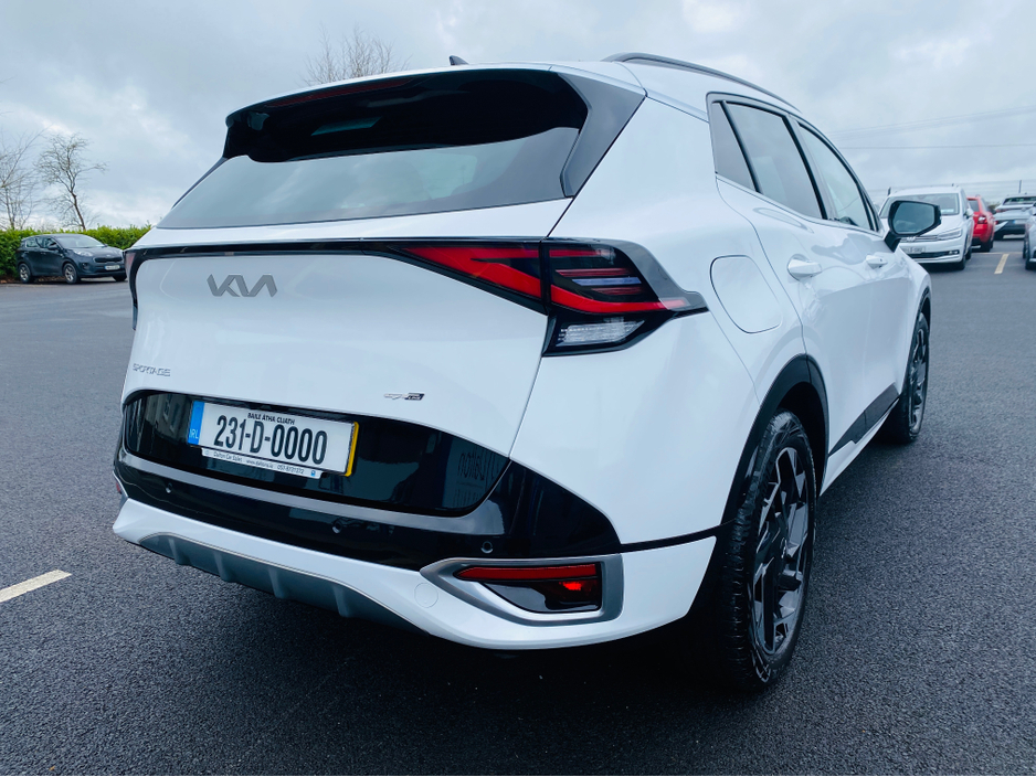 2023 Kia Sportage - image 6