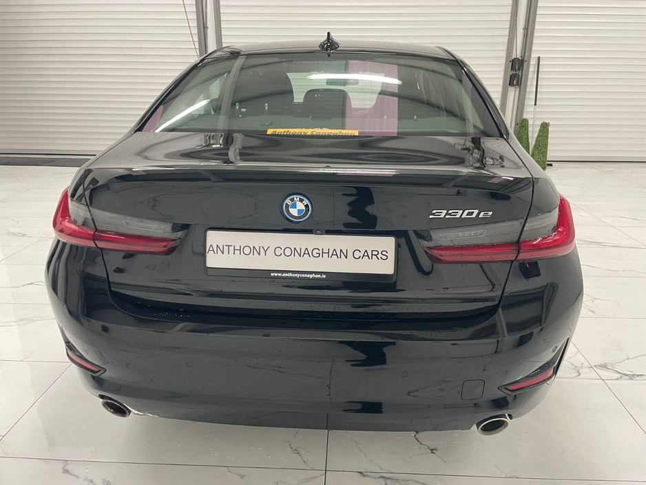 2022 BMW 3 Series  €23,995