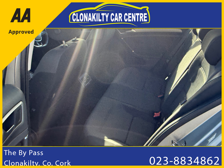 2014 Volkswagen Golf - image 15