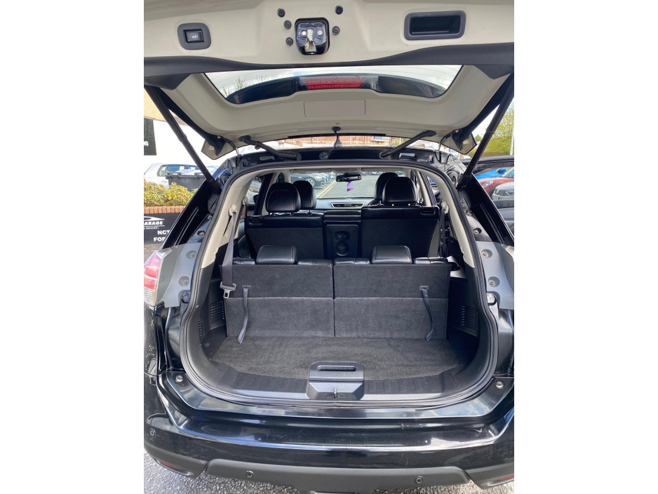 2016 Nissan X-Trail - image 8