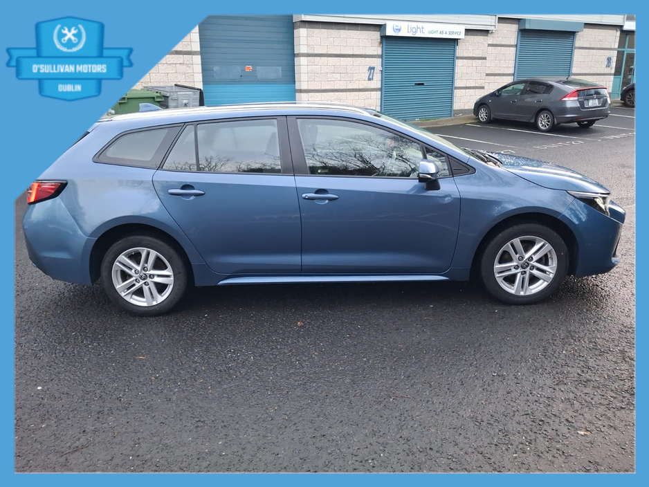 2022 Toyota Corolla LUNA TS 4DR AUTO HYBRID TOURINGSPORT A €20,500