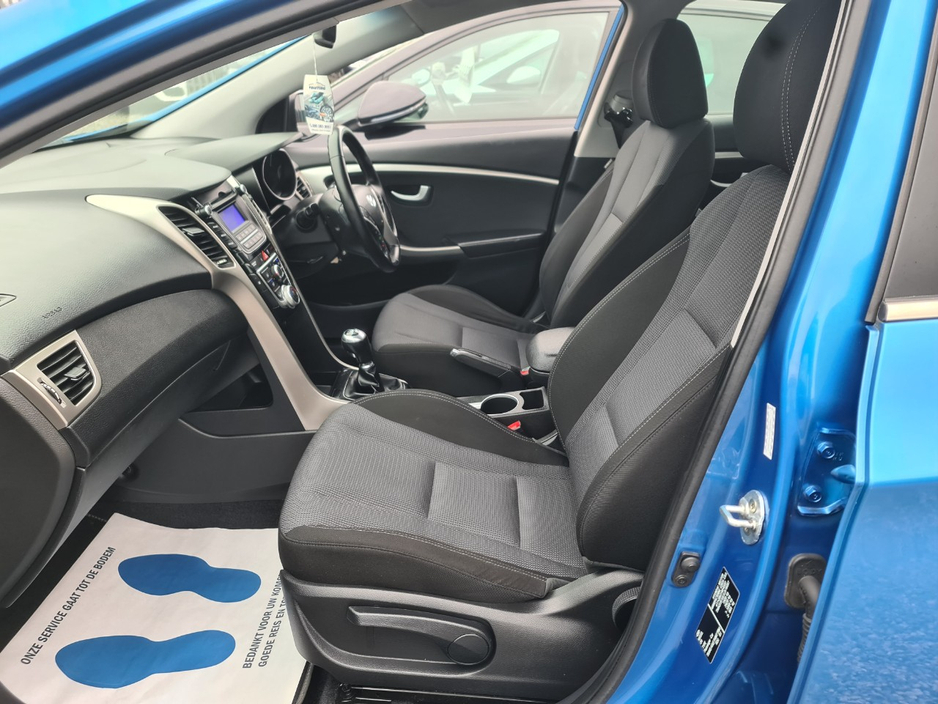 2015 Hyundai i30 - image 9