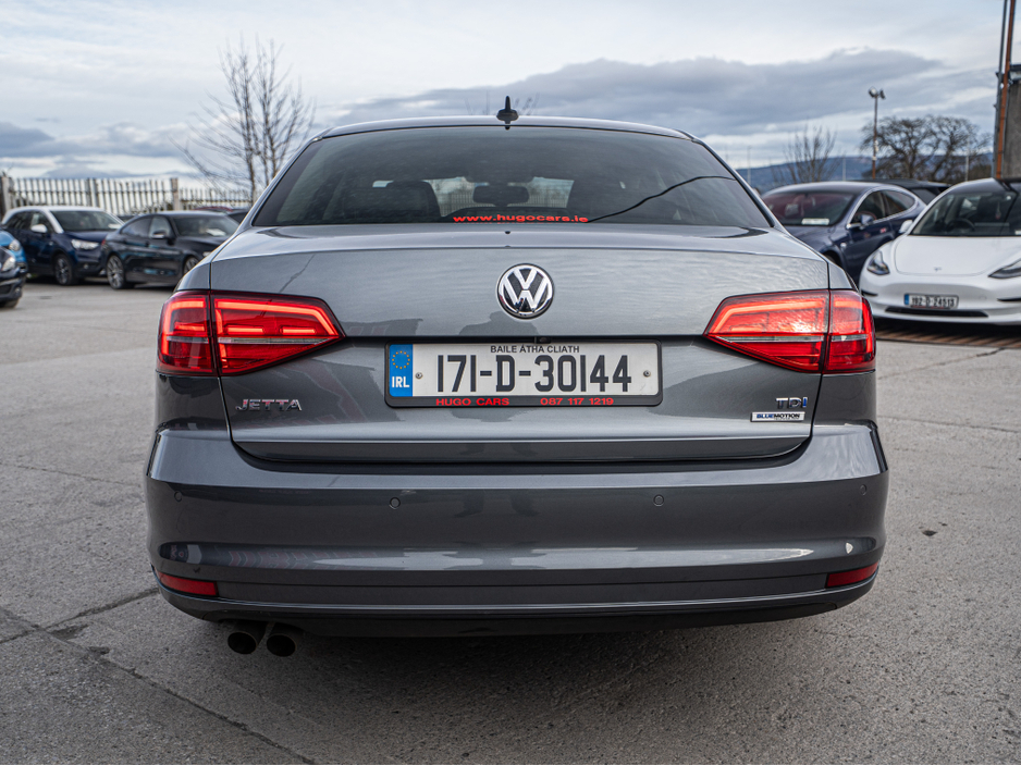 2017 Volkswagen Jetta - image 14