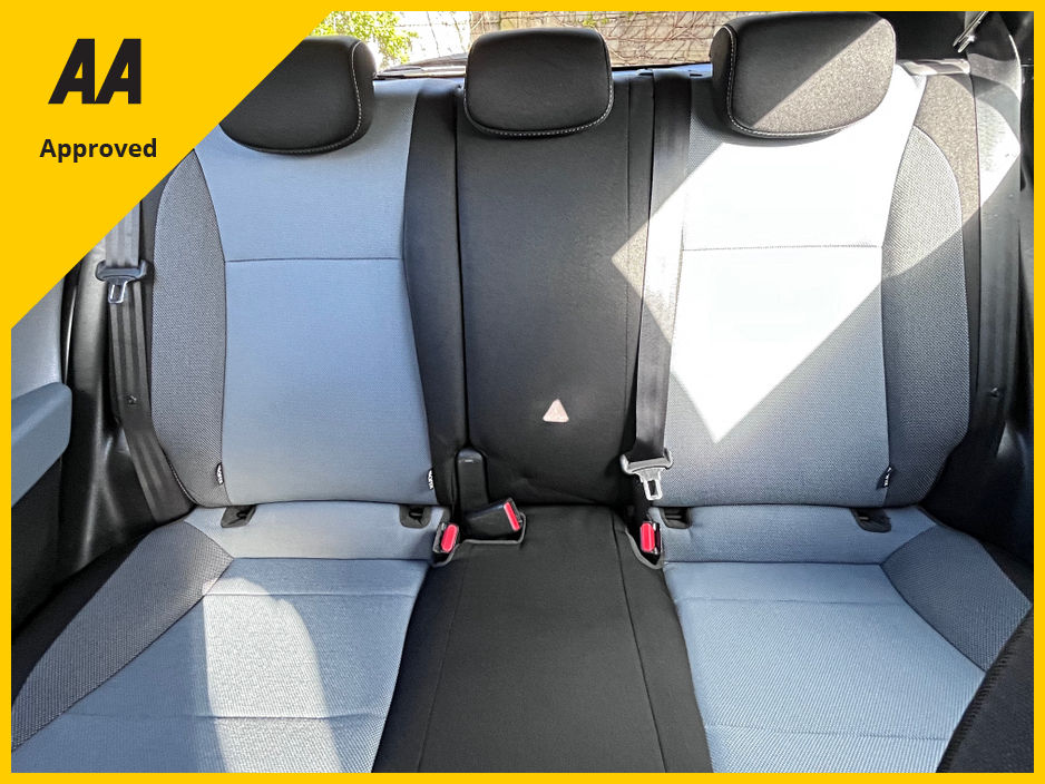 2017 Hyundai i20 - image 23