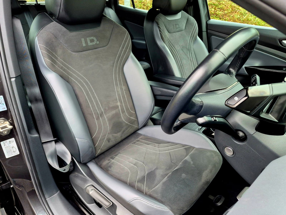 2022 Volkswagen ID.4 - image 11