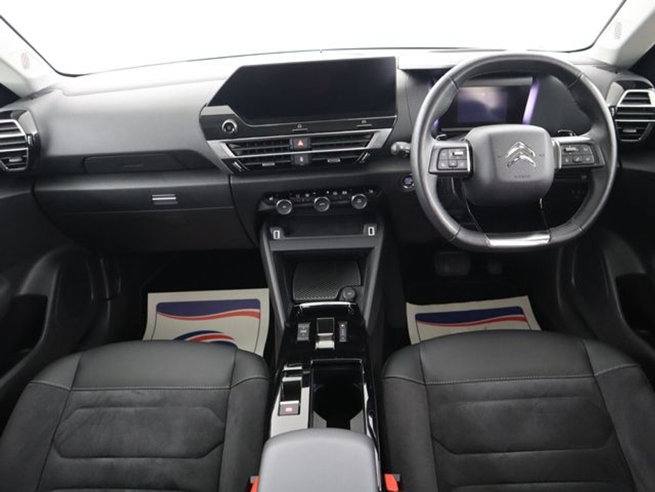 2023 Citroen C4 - image 13