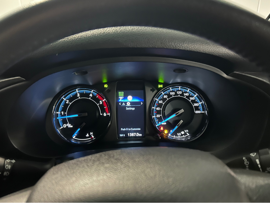 2021 Toyota Hilux - image 17