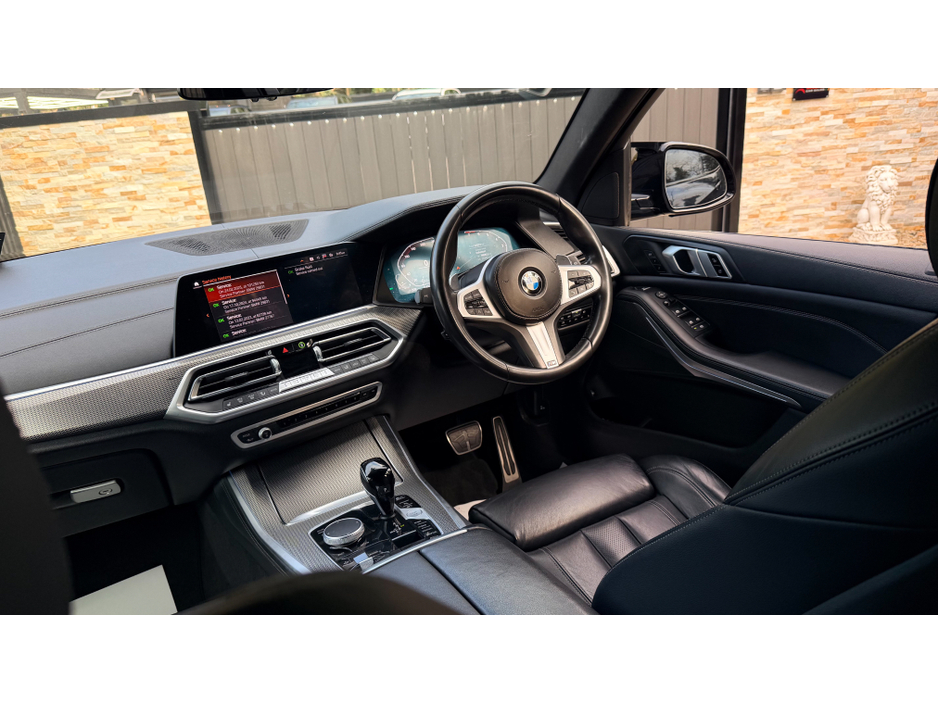 2020 BMW X5 - image 15