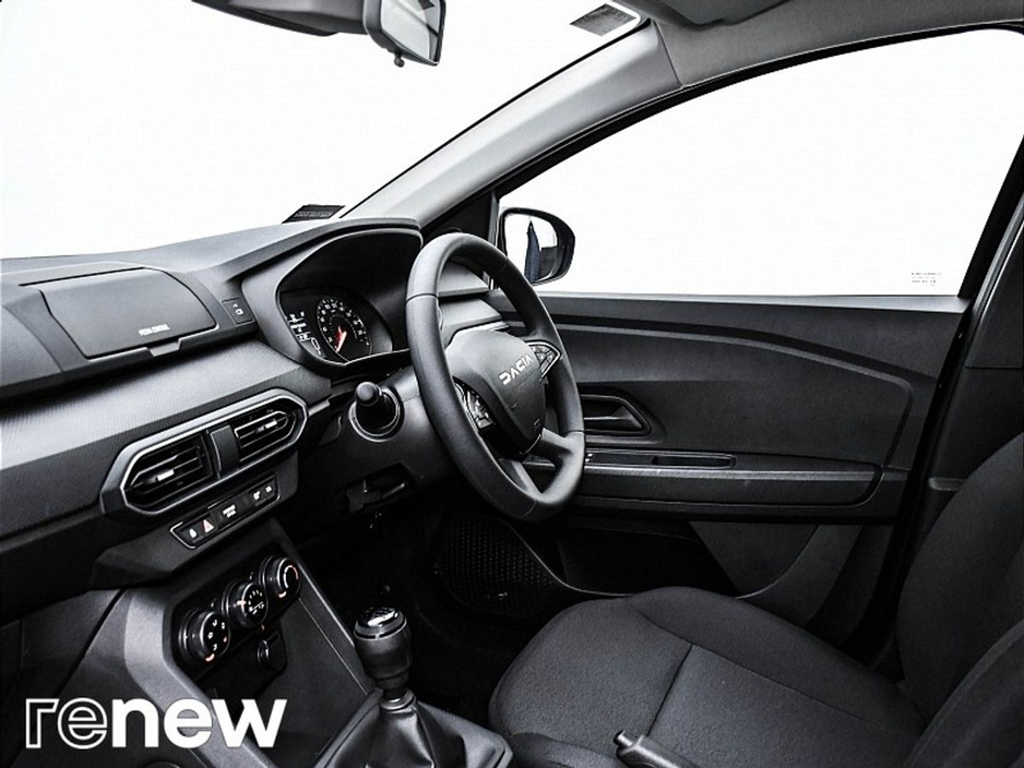 2024 Dacia Sandero - image 5