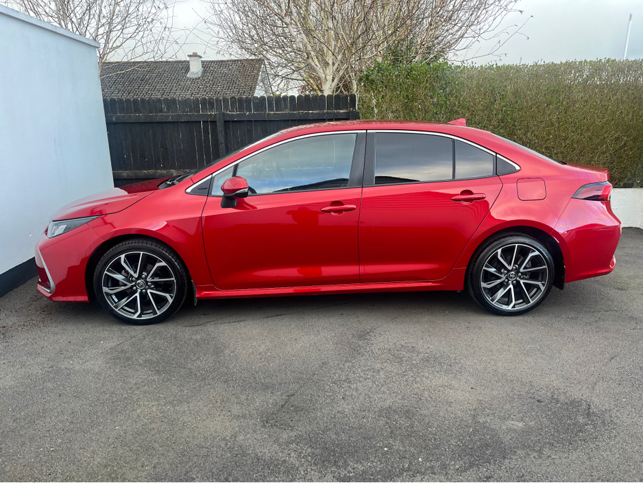 2023 Toyota Corolla - image 3