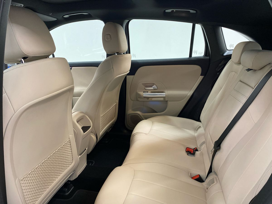 2026 Mercedes-Benz EQA - image 4