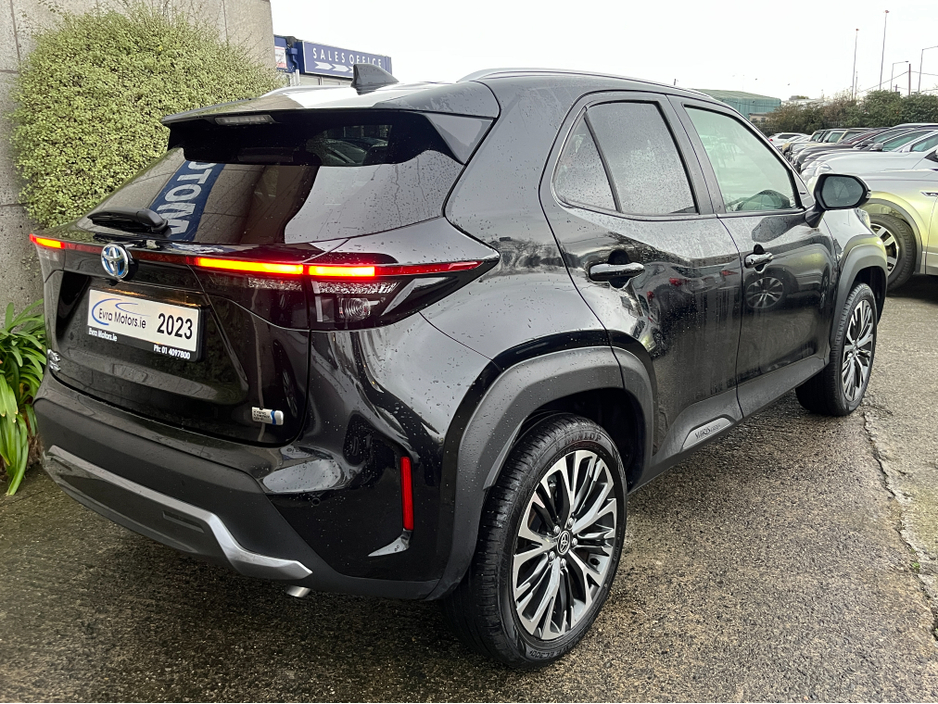 2023 Toyota Yaris Cross Z ADVENTURE HYBRID AUTOMATIC 1.5 PETROL //HEATED SEATS AND STEERING WHEEL//REVERSE CAMERA//ADAPTIVE CRUISE CONTROL// €28,950