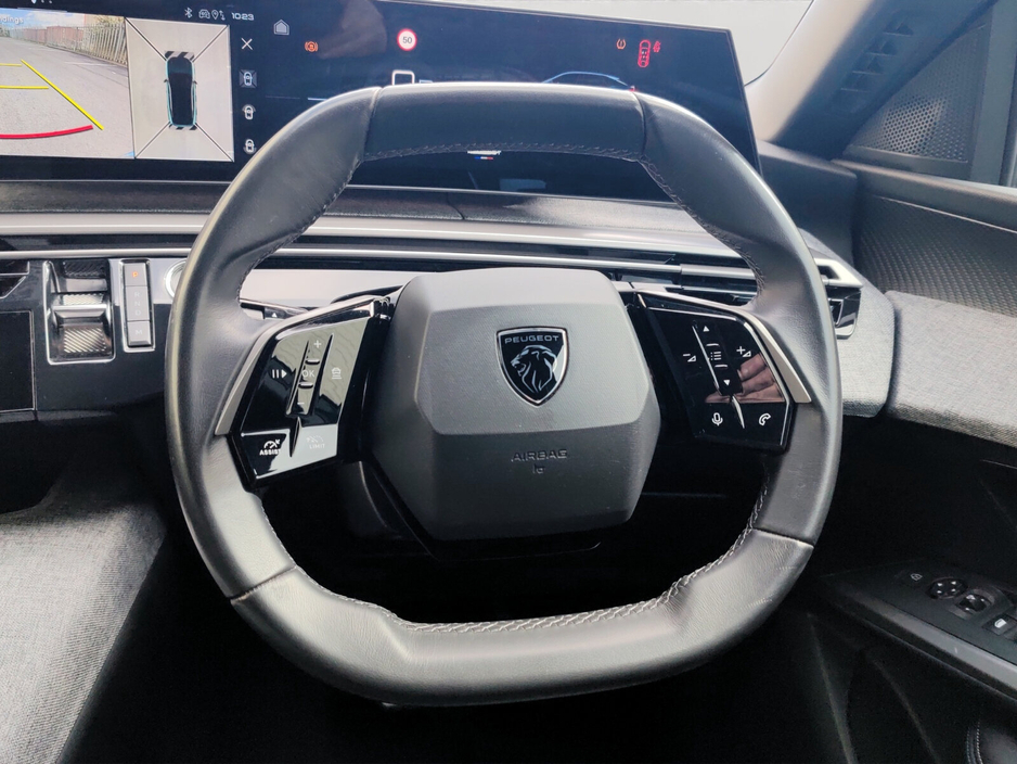 2025 Peugeot 3008 - image 11