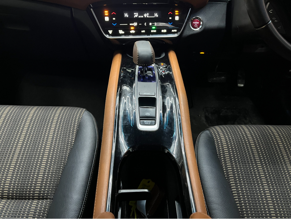 2017 Honda Vezel €17950! 2017 HONDA VEZEL HYBRID Z SENSING 1.5 AUTOMATIC / CRUISE CONTROL / REVERSE CAMERA / HEATED SEATS €17,950