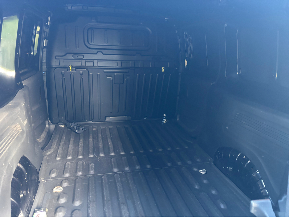 2023 Peugeot Partner ACTIVE PLUS 1.5 BLUE  LWB €17,950