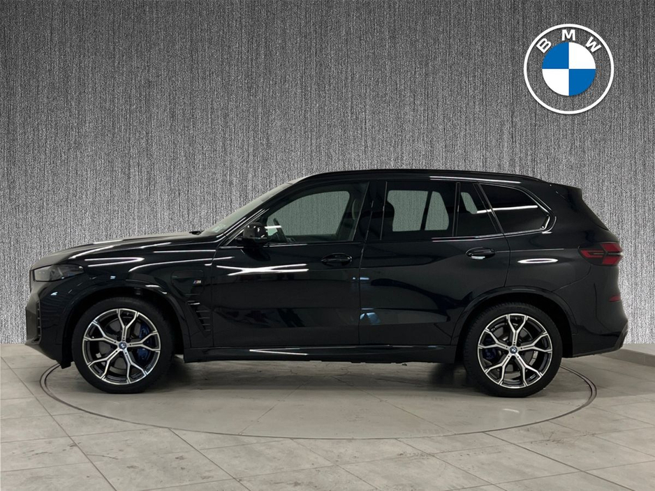 2025 BMW X5 - image 3