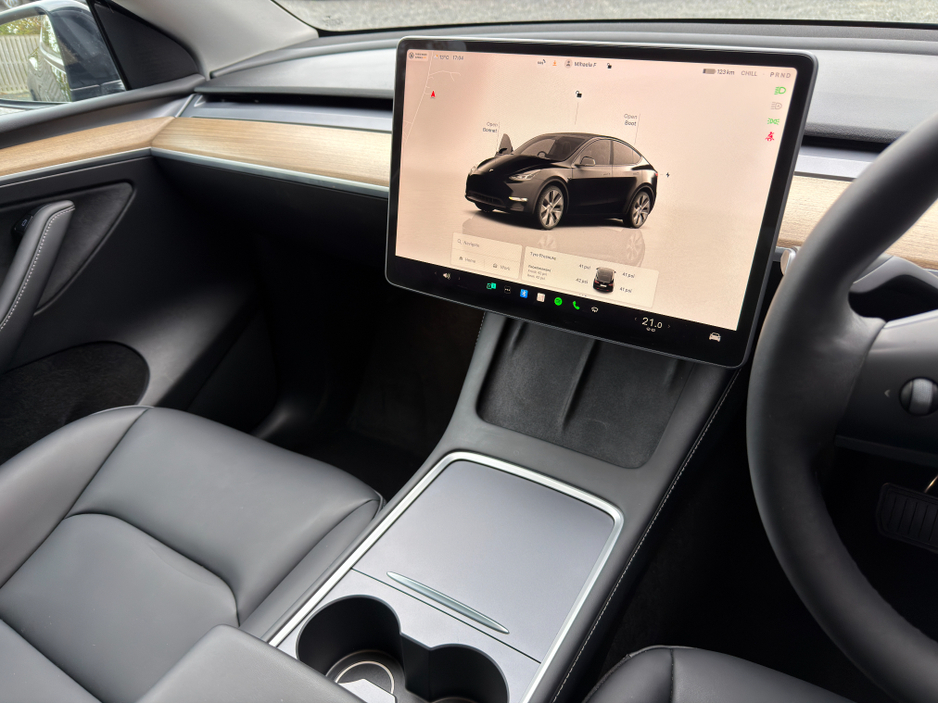 2023 Tesla Model Y MODEL Y LONG RANGE AWD €32,950