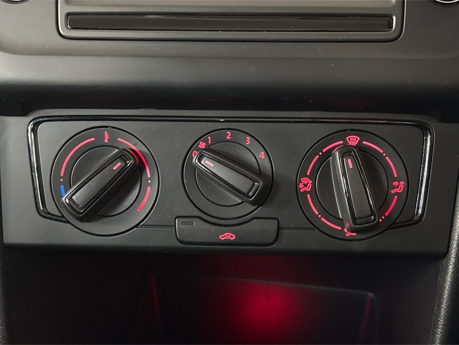 2017 Volkswagen Polo - image 20